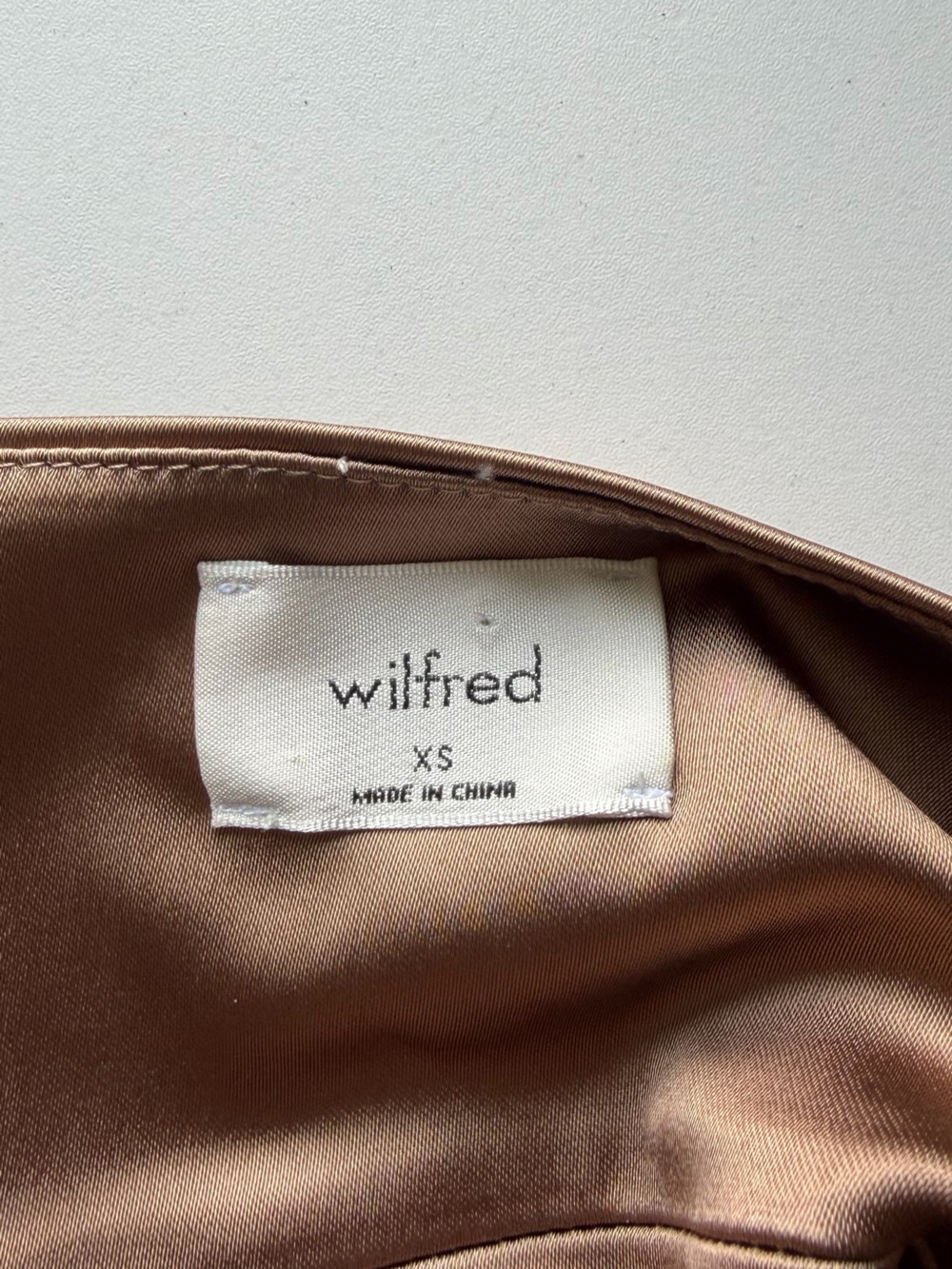 Aritzia Wilfred Bronze Shine Bustier Cropped Satin Like Top ($88) - Picture 11 of 13